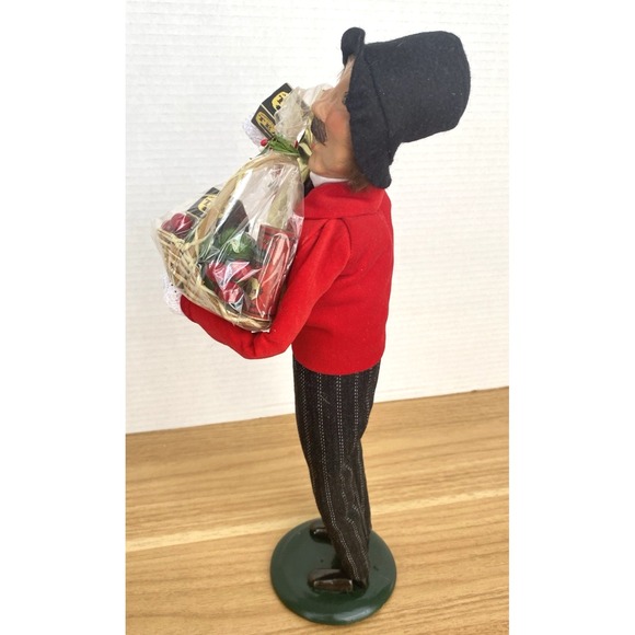 Vtg Byer's Choice Christmas Carolers 1997 Crabtree & Evelyn Collaboration - Picture 2 of 6